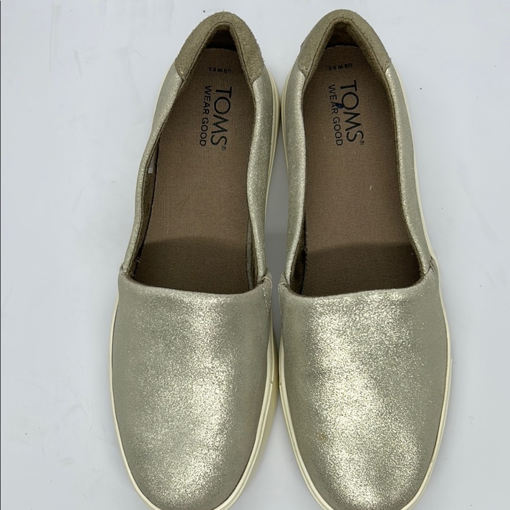TOMS WOMEN’s KAMERON SLIP ON SNEAKERS Size 8.5 W. NWOT